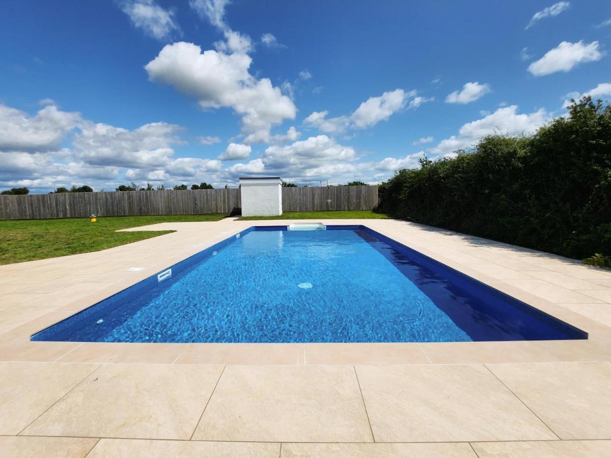 Sea View - 1 Bed Suite - Ocean Breeze - Port Eynon Exterior photo